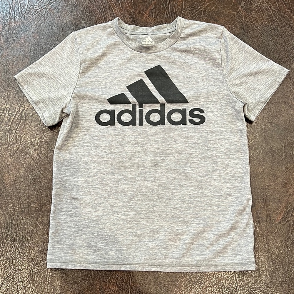 Adidas boys t shirt
